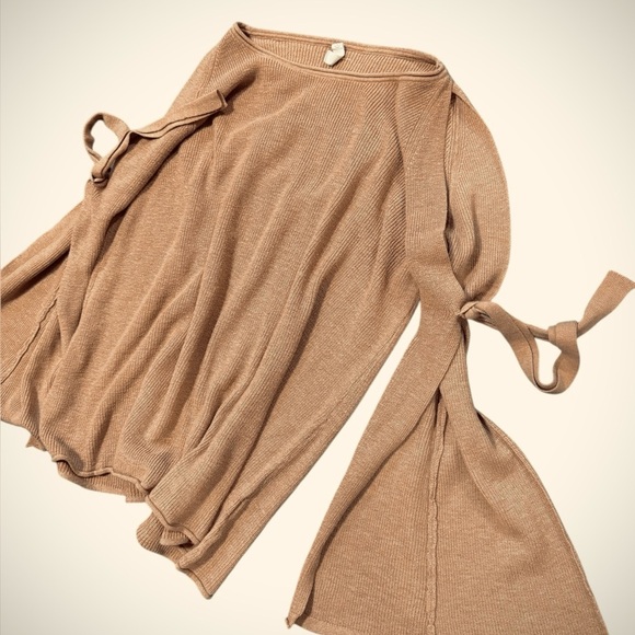 Wishlist Tan Women's Sweatshirt with Tie Sleeves - Picture 3 of 4